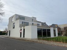 Casco gelijkvloers handelspand te koop in centrum Wielsbeke