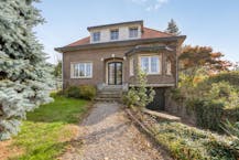 Four-gable house to renovate at a top location in Grimbergen!