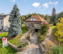 Four-gable house to renovate at a top location in Grimbergen!