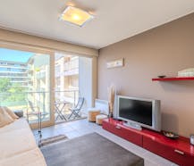 Instapklaar en recent 2-slaapkamer appartement in Nieuwpoort