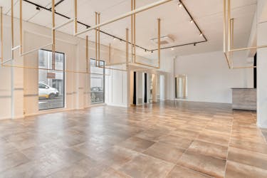 Stijlvol handelspand met tal van mogelijkheden (482 m²) te huur