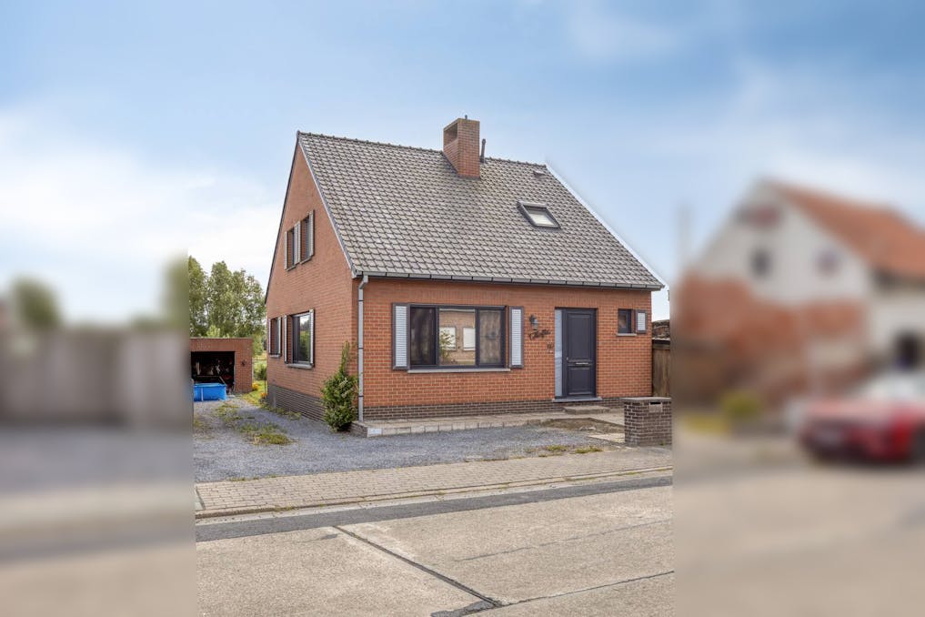 Gerenoveerde open woning met 4 slaapkamers in Kortemark!