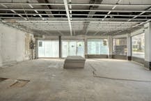 Handelsruimte op commerciële ligging te koop te Veurne.