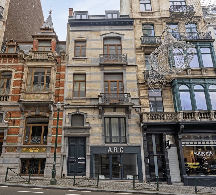 Opbrengsteigendom te koop in de Zavelwijk!