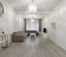 Huis met 6 slaapkamers  en tuin te koop in Merksem!