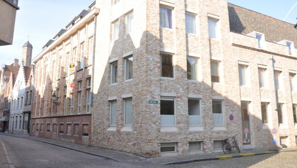 Ondergrondse staanplaats te huur in centrum Brugge