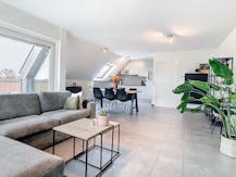 Dakappartement met 2 slaapkamers en terras te Roeselare.