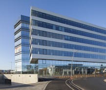 Kantoren (19 m² - 104 m²) met diensten langs de E40 te Aalst