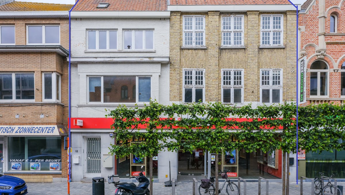 Opbrengsteigendom in het centrum van Diksmuide.