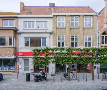 Opbrengsteigendom in het centrum van Diksmuide.