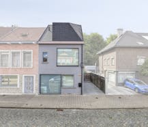 Uniek, modern huis met strakke architectuur en zonnige tuin