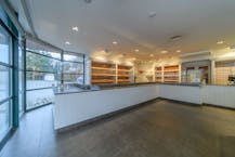 Handelspand met woonst, atelier en garages regio Diksmuide