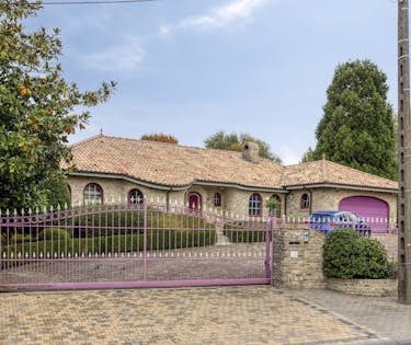 Single storey villa in a central location in Brussegem