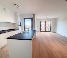 Appartement neuf de 2 chambres à louer à Bruxelles - Tour & Taxis