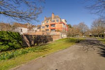 Lichtrijk 2-slaapkamer appartement met open uitzicht