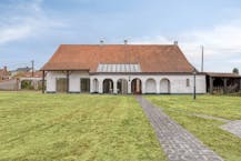 Te renoveren hoeve te koop in Lichtaart op ruim perceel