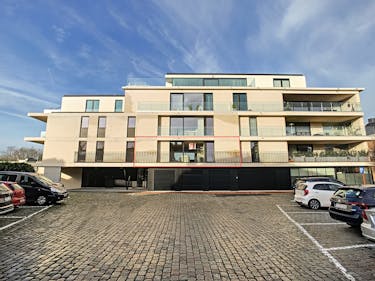 Appartement te huur met 2 slaapkamers en garage in Veurne