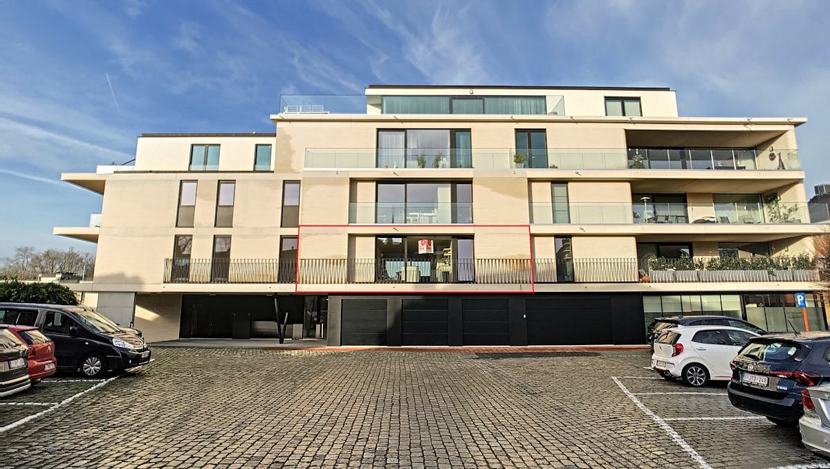 Appartement te huur met 2 slaapkamers en garage in Veurne