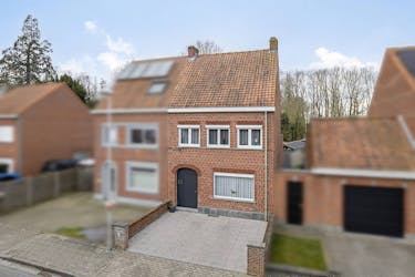 Huis te koop in Vlamertinge met tuin, garage en 3 kamers