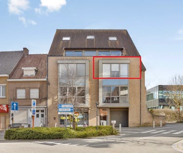 Appartement met slaapkamer en dressing in centrum Poperinge
