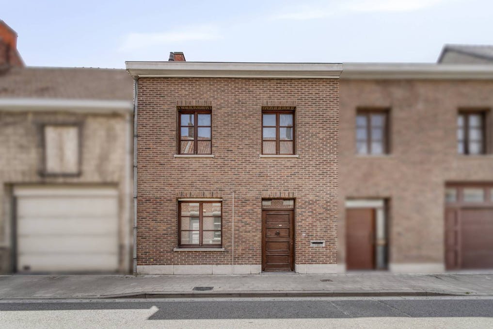 Huis met 3 kamers te koop in centrum Desselgem