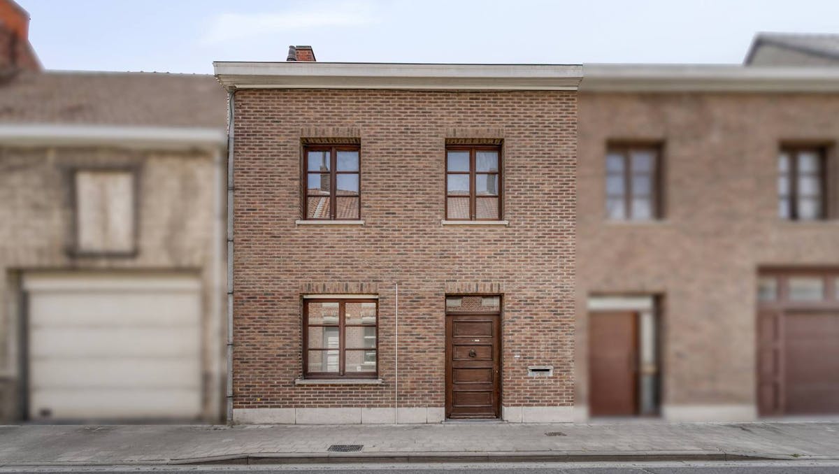 Huis met 3 kamers te koop in centrum Desselgem