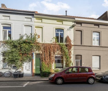Renovatieproject te koop op zeer fijne locatie in Gentbrugge