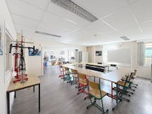 Magazijn (1.006 m²) met kantoren te huur vlakbij E40 Drongen