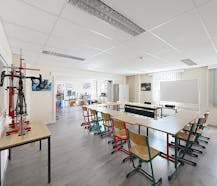 Magazijn (1.006 m²) met kantoren te huur vlakbij E40 Drongen