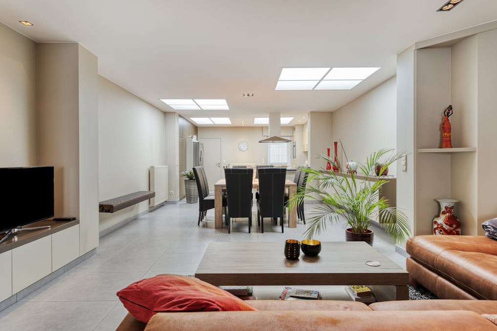 Ready-to-move family home with cozy garden in Roeselare