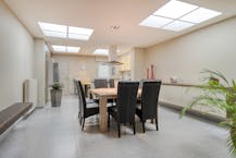 Ready-to-move family home with cozy garden in Roeselare