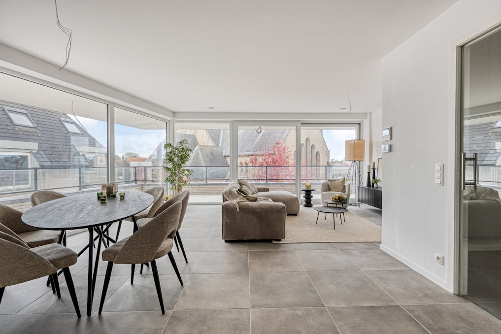 Ruim dakappartement met 3 slaapkamers in Staden!