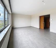 Zeer ruime duplex te huur in Strombeek