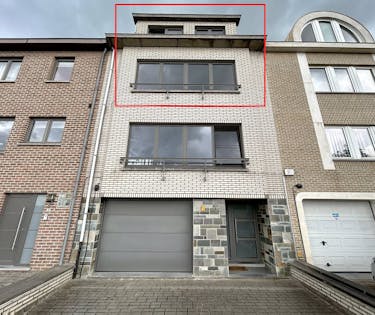 Zeer ruime duplex te huur in Strombeek