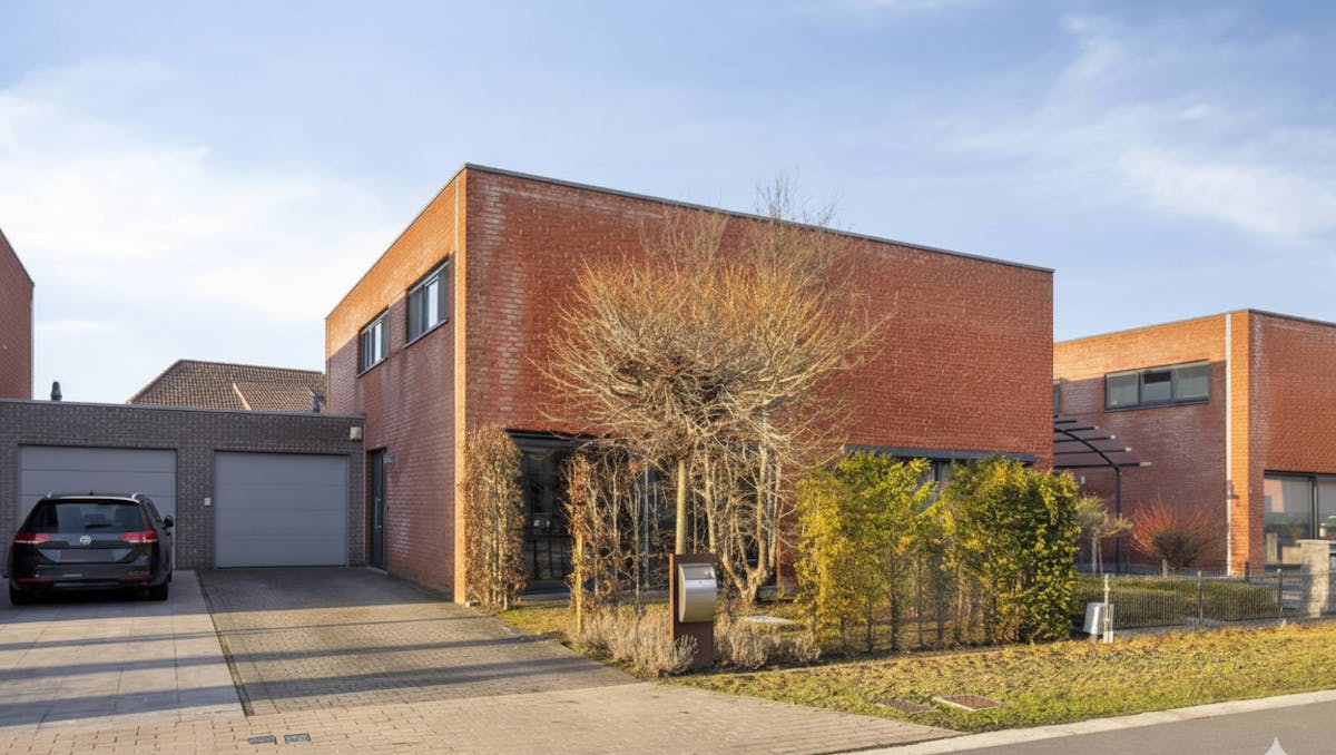 Fully ready to move in house with 3 rooms for sale in Waregem