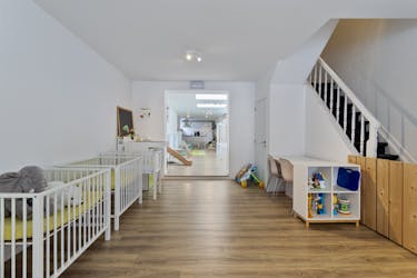 Handelspand/huis met mogelijkheden te koop in Schoten