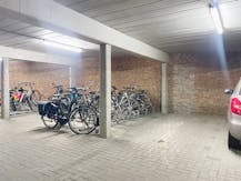 Overdekte autostaanplaats te koop in Berchem