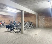 Overdekte autostaanplaats te koop in Berchem