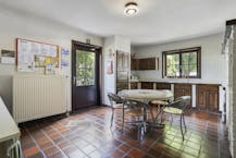 Halfopen bebouwing met 6 slaapkamers op een perceel van 1.200 m²