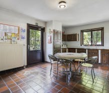 Halfopen bebouwing met 6 slaapkamers op een perceel van 1.200 m²
