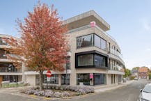 Commercieel gelijkvloers van ca. 126 m² in Staden