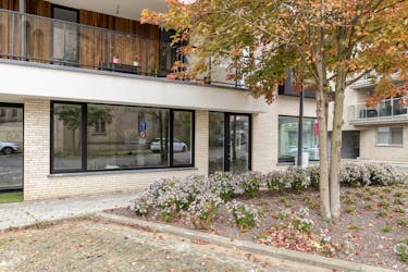 Commercieel gelijkvloers van ca. 126 m² in Staden