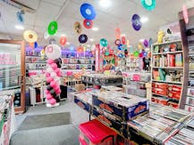 Handelspand met gelijkvloers appartement te koop in Boom