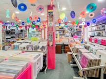 Handelspand met gelijkvloers appartement te koop in Boom