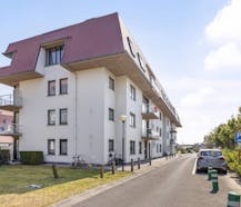 Gerenoveerde studio met terras in de residentie Green Garden