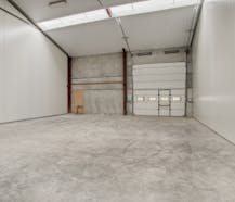 KMO-unit van 240 m² te huur in Kuurne