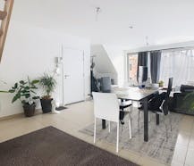 Appartement met 3 slaapkamers, garage en terras te Wakken.