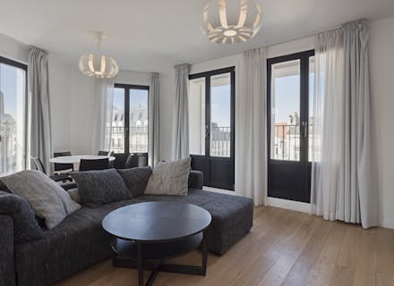 Spacious and renovated apartment for sale at the Brussels Stock Exchange!