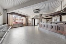 Commercieel pand te huur in het centrum van Sint-Kruis