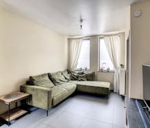 Vernieuwde woning met 2 slaapkamers en zonnig terras